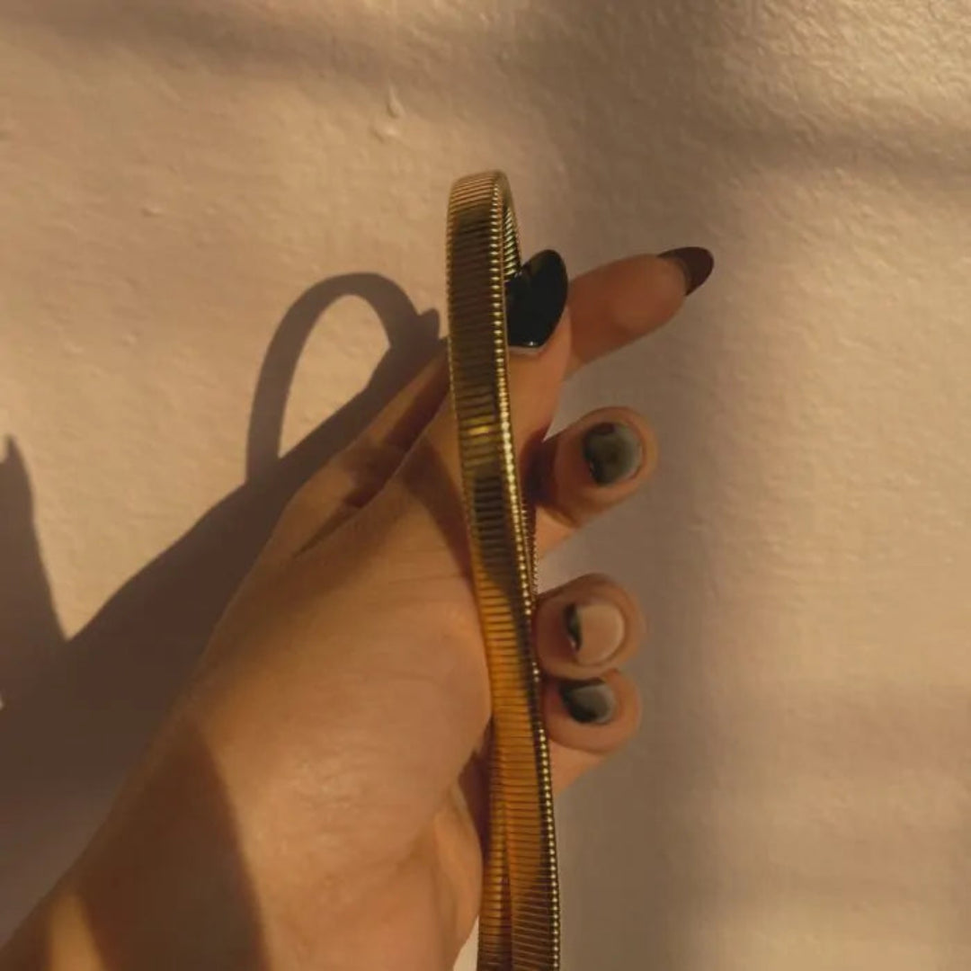 Alluring Timeless Anti Tarnish Choker