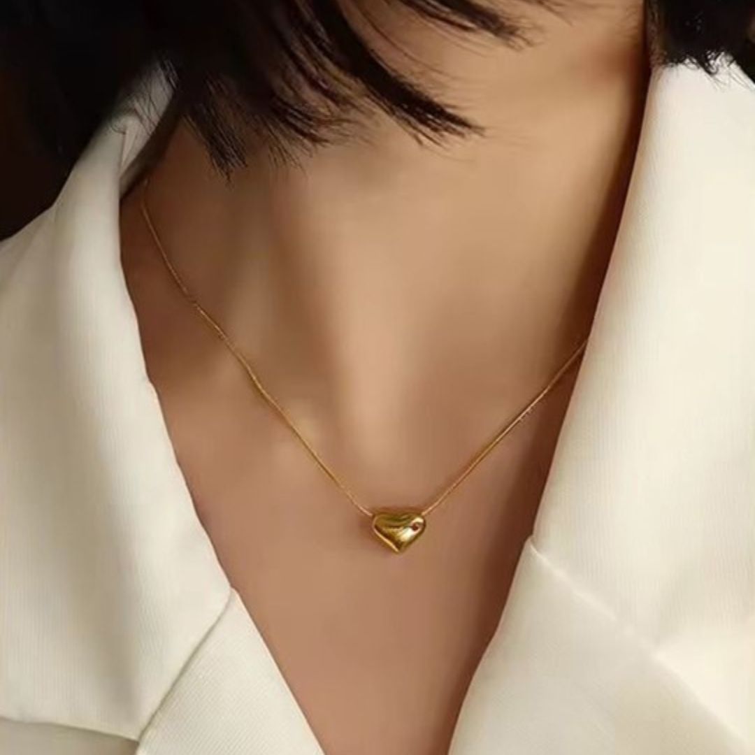 Wanderlove Minimal Heart Necklace